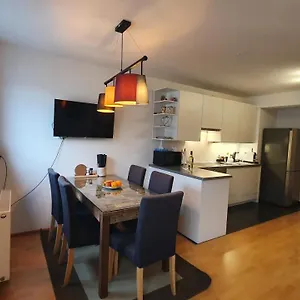 Wiener Maisonette Mit Terrasse , Wiedeń Austria